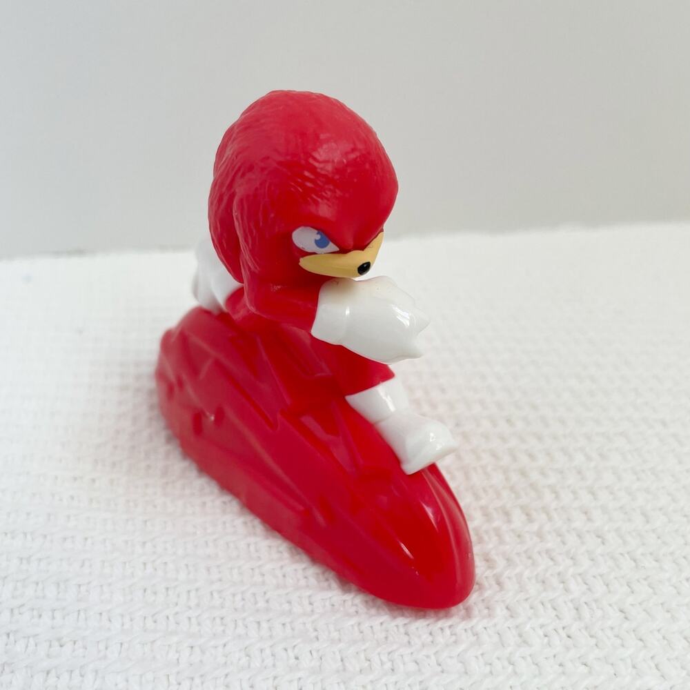 2022 McDonald’s happy meal Sonic The Hedgehog 2 Knuckles Toy